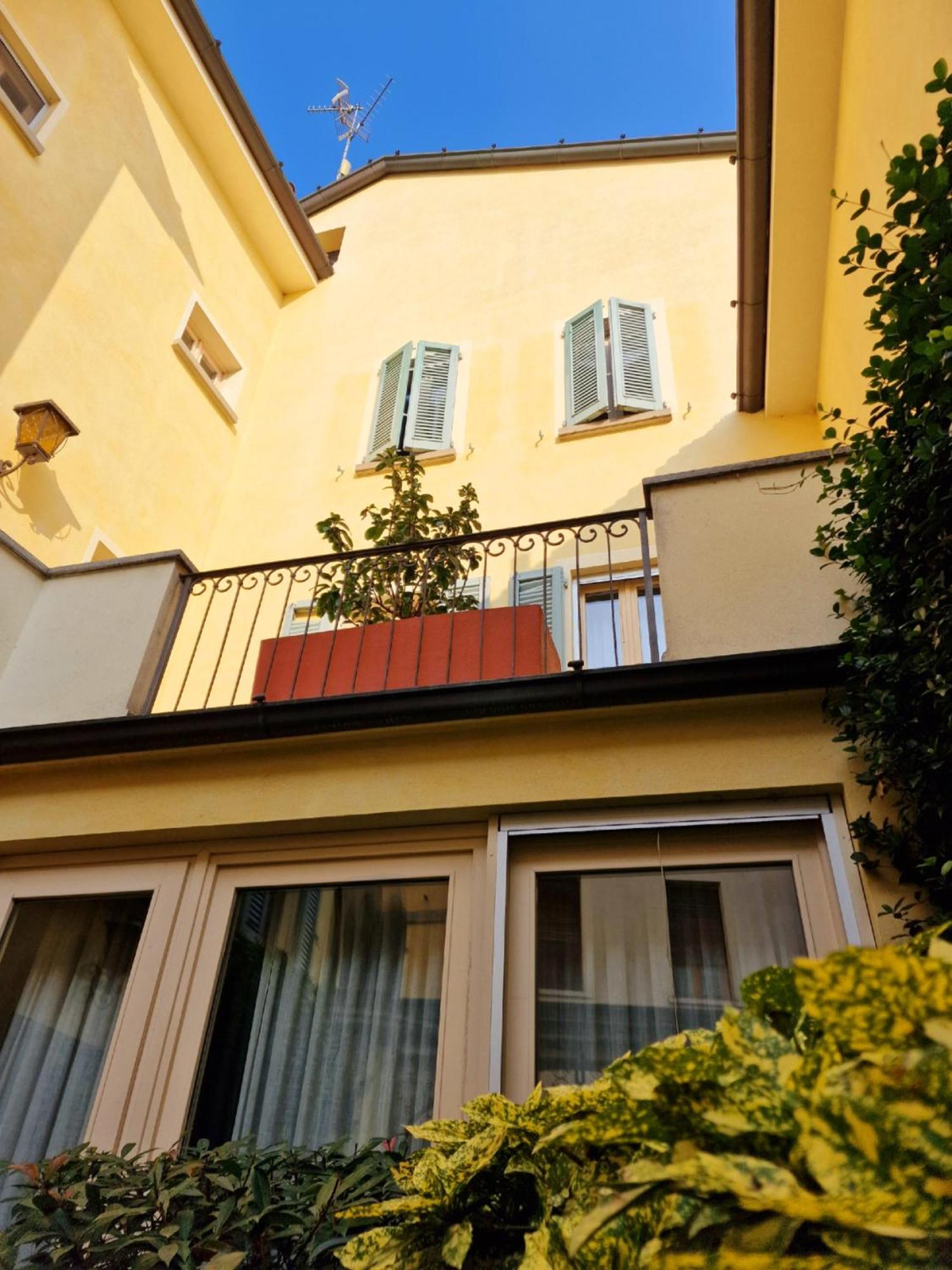Relais Vimercati Crema Exteriör bild